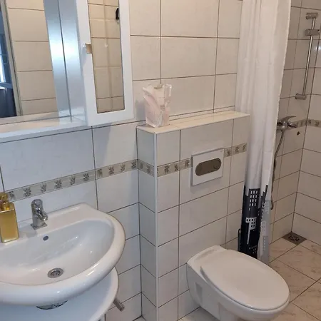 Metka Apartment *