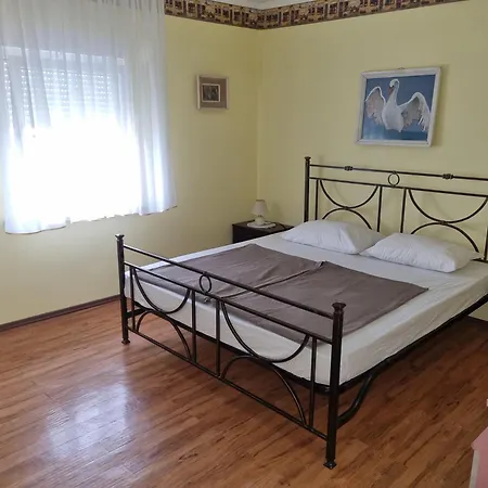 Apartment Metka *